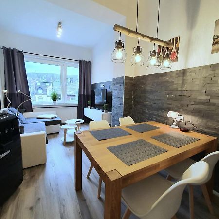 Moderne Wohlfuehloase Zentral In Seenaehe - Pillow Menu, 2 Stk 55" Smart Tvs, Netflix, Disneyplus Uvm Ветер Екстериор снимка