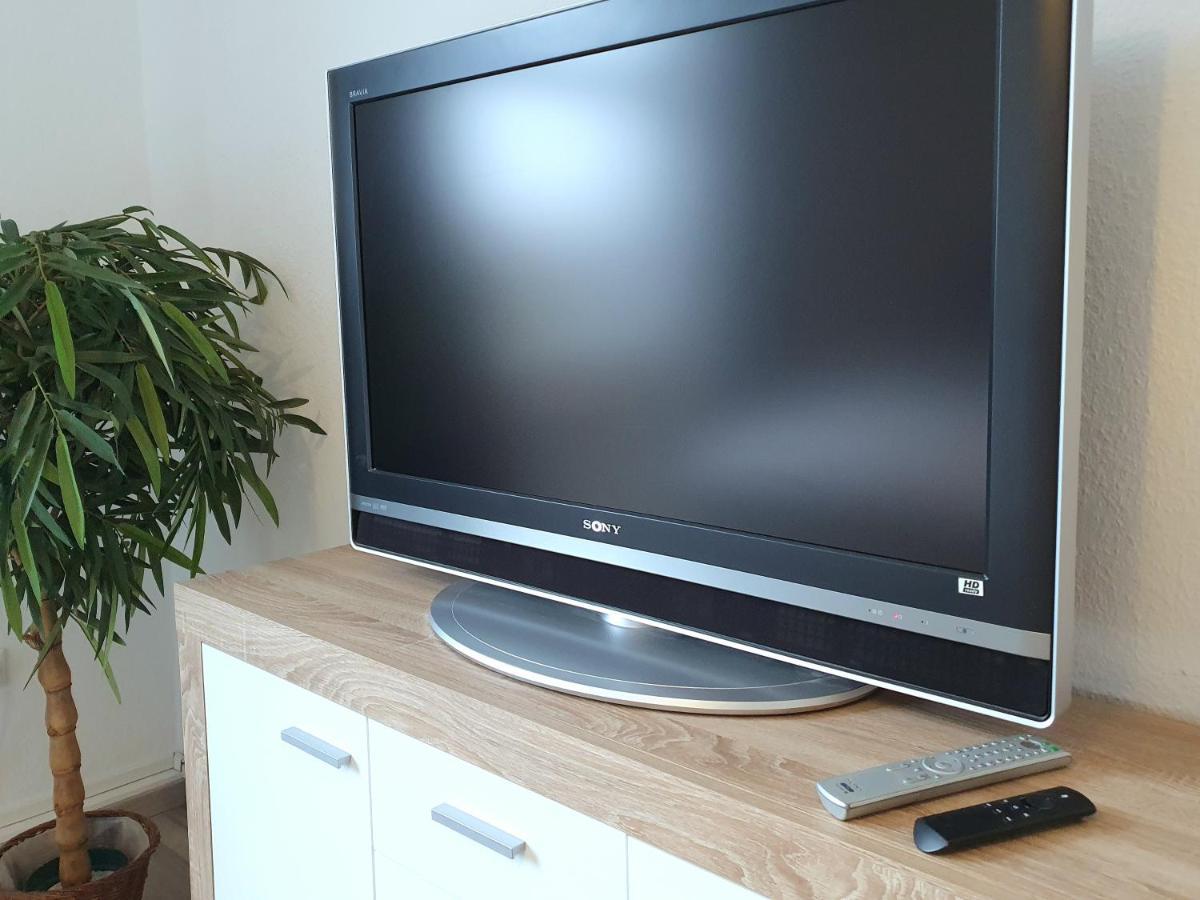 Moderne Wohlfuehloase Zentral In Seenaehe - Pillow Menu, 2 Stk 55" Smart Tvs, Netflix, Disneyplus Uvm Ветер Екстериор снимка